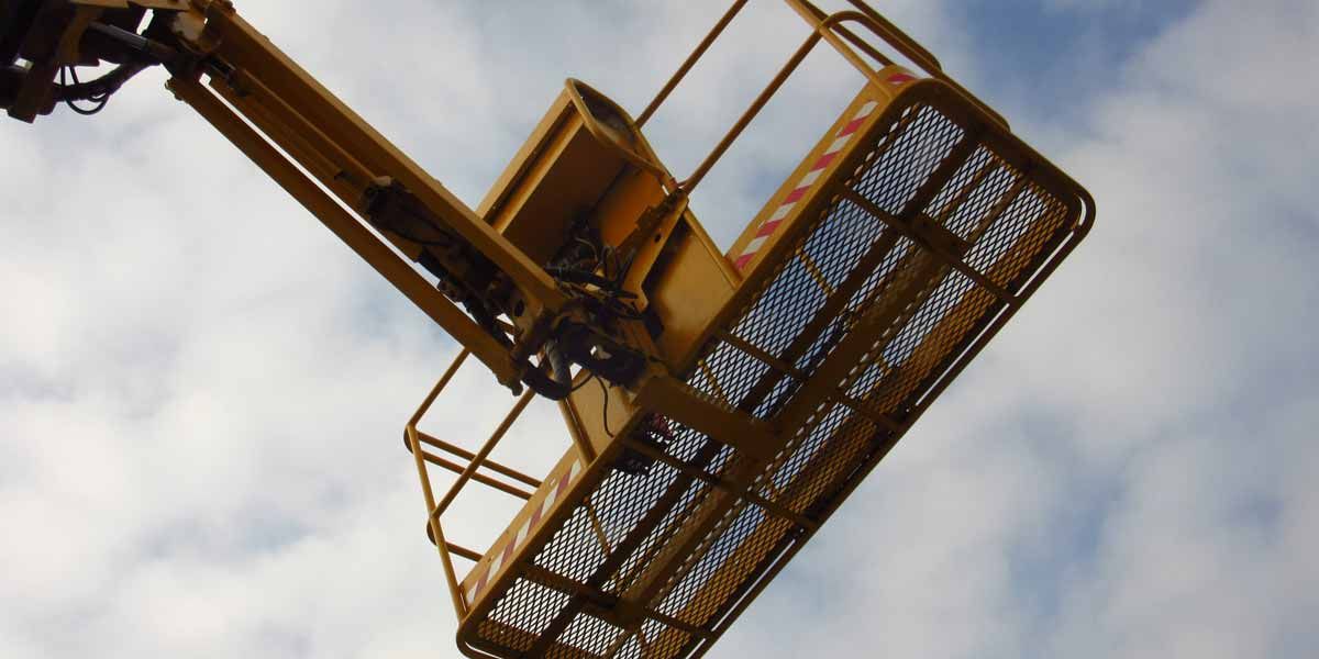 Elektro Service Schieding vermietung hubarbeitsbühne kabeltransportanhänger baustromkästen warnleithänger luftentfeuchter transportanhänger baustellenkabel