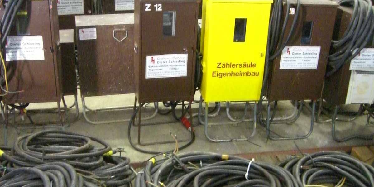 Elektro Service Schieding vermietung hubarbeitsbühne kabeltransportanhänger baustromkästen warnleithänger luftentfeuchter transportanhänger baustellenkabel